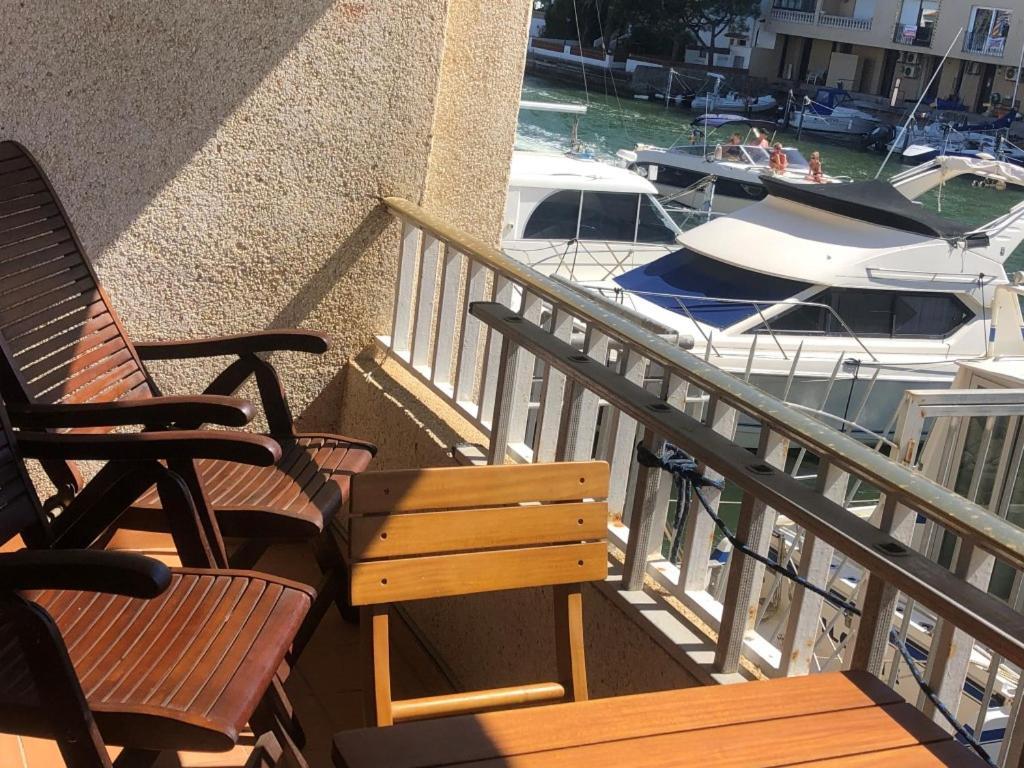 Port Ambar - Apartamento En La Marina De Empuriabrava - Balcon Con Vistas Al Canal - Playa - Wifi Exterior foto
